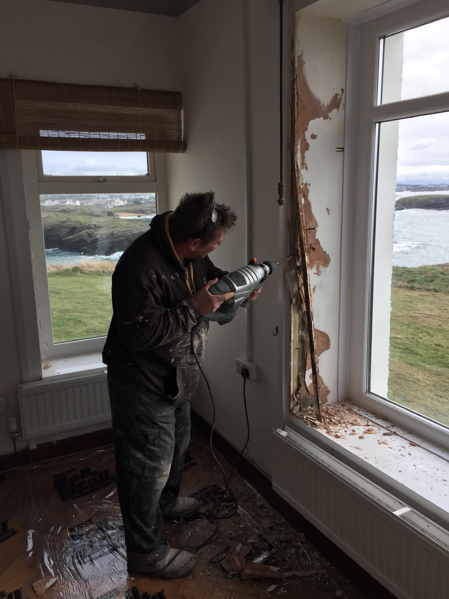 Plasterer In Pentraeth | Plastering Services | External Wall rendering | Decorative Cornice Repairs | Listed Building Renovation | Property Maintenance Services | GW Farrell Plasterers